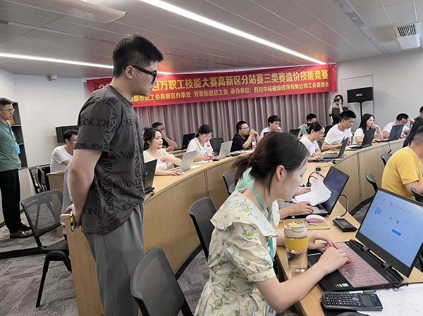 余程吉-调小.jpg